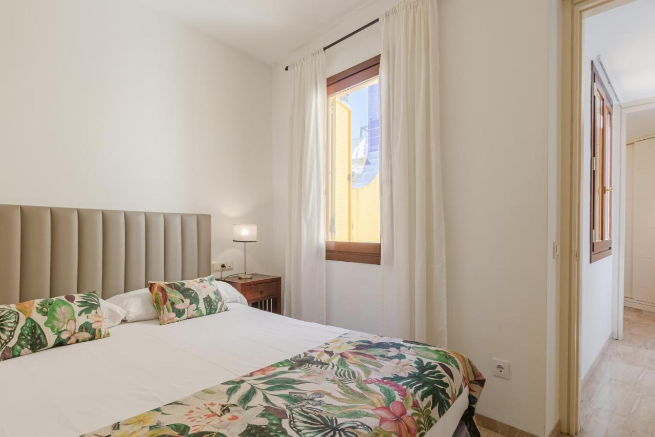 Green-Apartments Giralda Views Севілья Екстер'єр фото