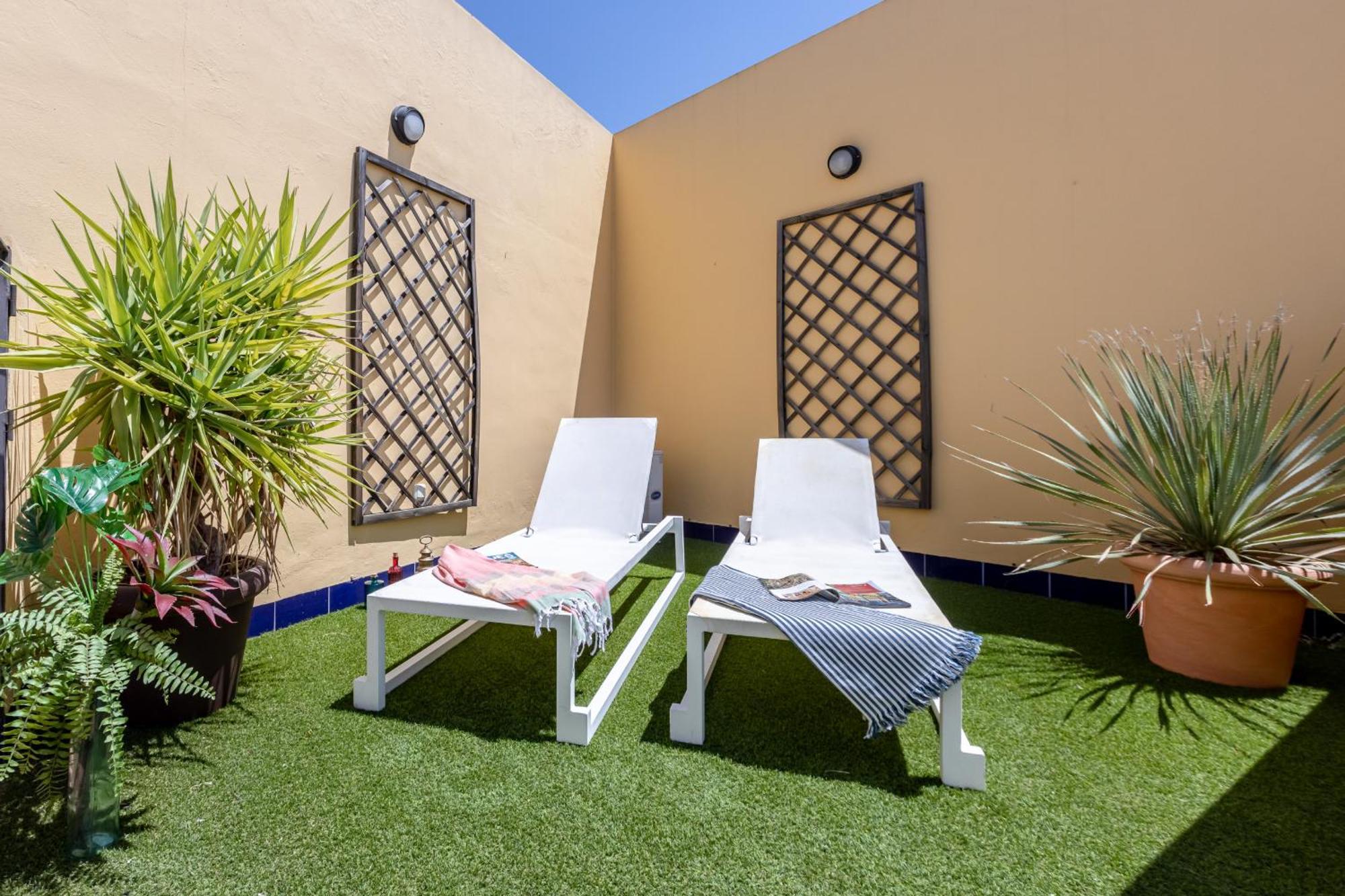 Green-Apartments Giralda Views Севілья Екстер'єр фото
